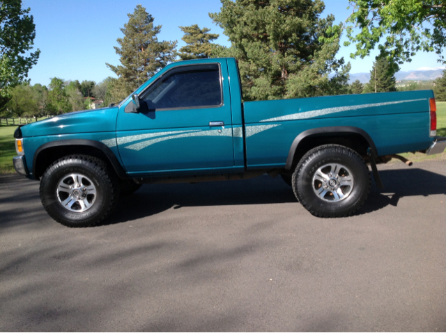 1996 Nissan Unspecified Lariat - Crew Cab 4x4 Cap