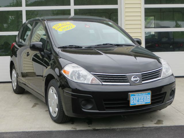 2007 Nissan Versa Lariat XL