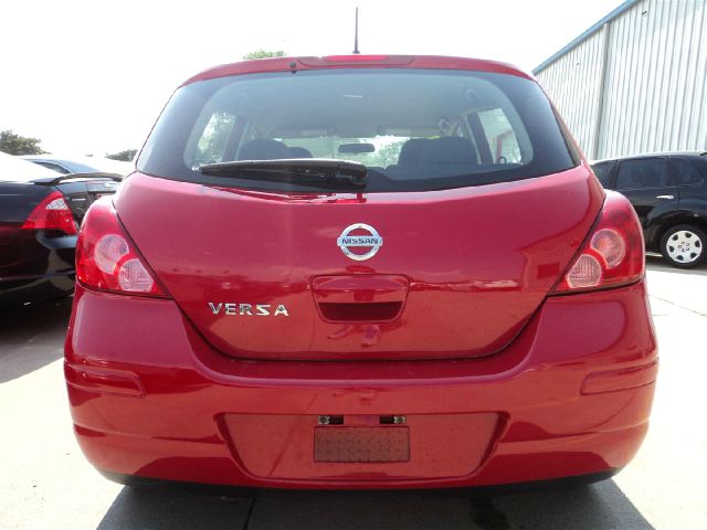 2007 Nissan Versa E43