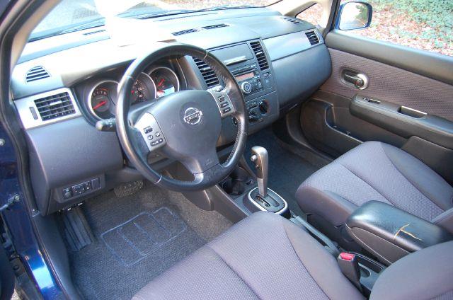 2007 Nissan Versa E43