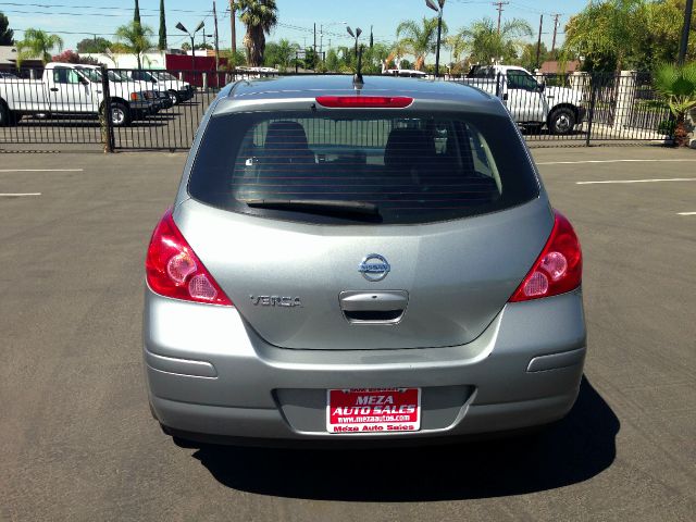 2007 Nissan Versa Limited Access Cab 4WD