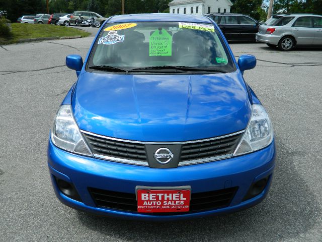 2007 Nissan Versa E43