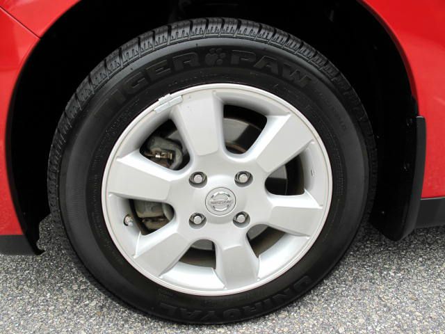 2007 Nissan Versa Limited Access Cab 4WD