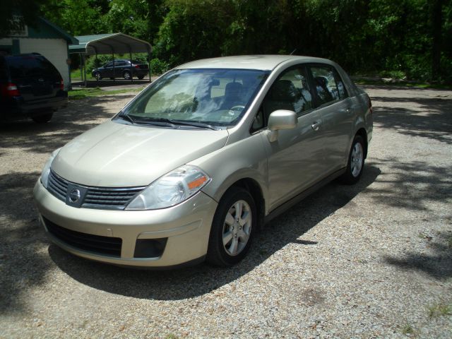 2007 Nissan Versa 1500 SLE 4WD