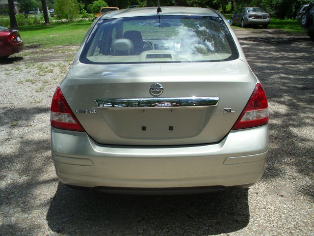 2007 Nissan Versa 1500 SLE 4WD