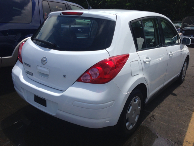 2007 Nissan Versa E43