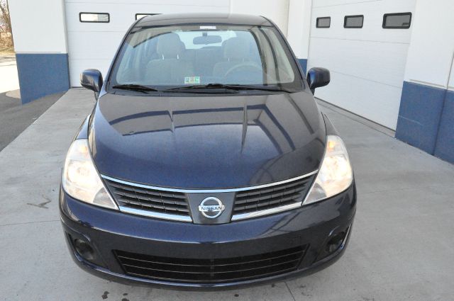 2007 Nissan Versa Limited Access Cab 4WD