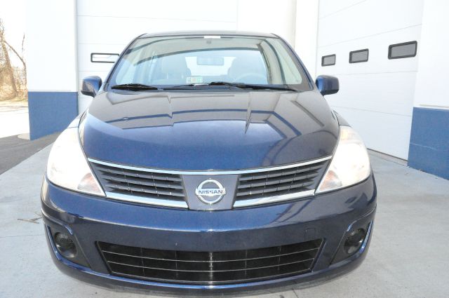 2007 Nissan Versa Limited Access Cab 4WD