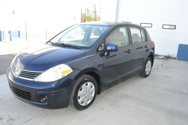 2007 Nissan Versa Limited Access Cab 4WD