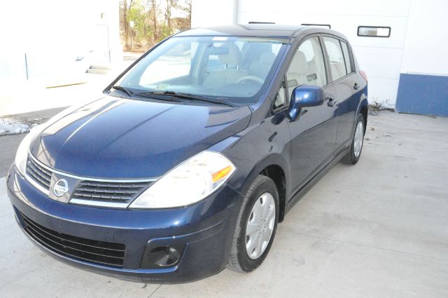 2007 Nissan Versa Limited Access Cab 4WD
