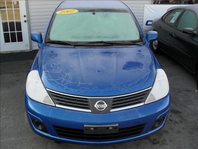 2007 Nissan Versa XR