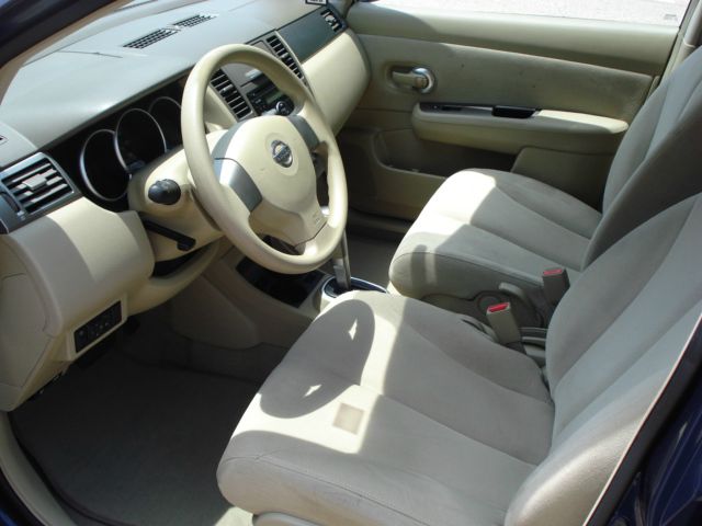 2007 Nissan Versa Limited Access Cab 4WD