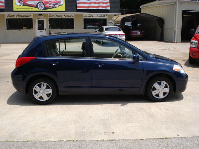 2007 Nissan Versa Limited Access Cab 4WD