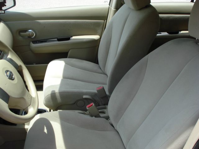2007 Nissan Versa Limited Access Cab 4WD