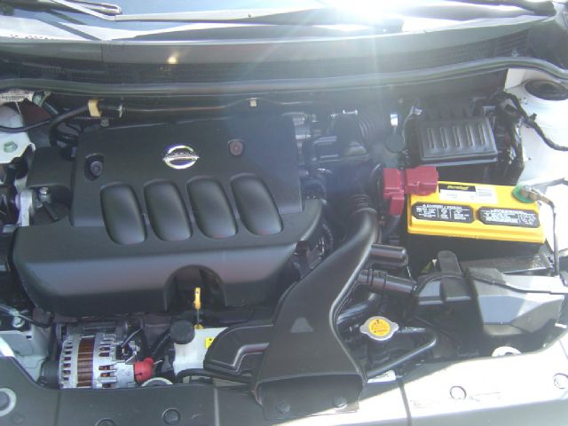 2007 Nissan Versa Crew Cab Standard Box 2-wheel Drive SLE