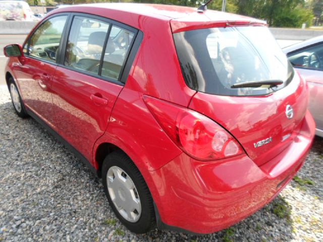 2007 Nissan Versa E43