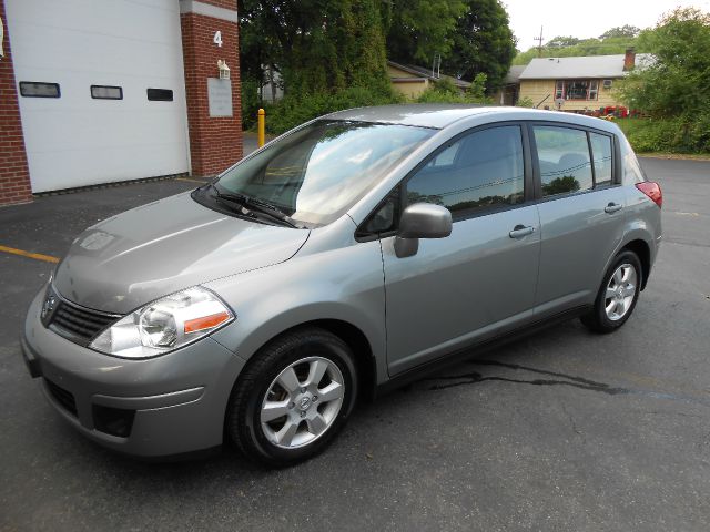 2008 Nissan Versa Limited Access Cab 4WD