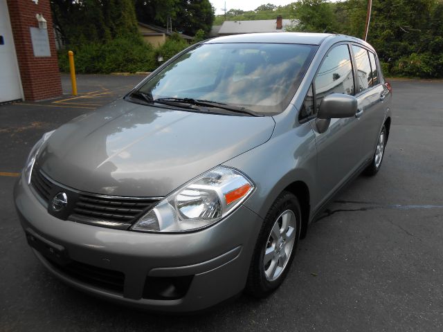 2008 Nissan Versa Limited Access Cab 4WD