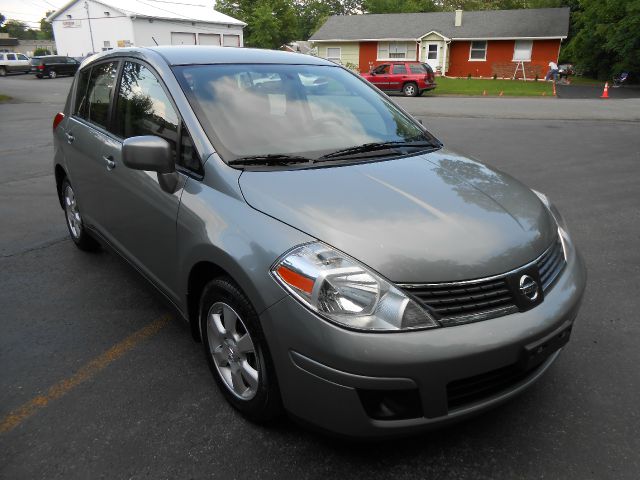 2008 Nissan Versa Limited Access Cab 4WD