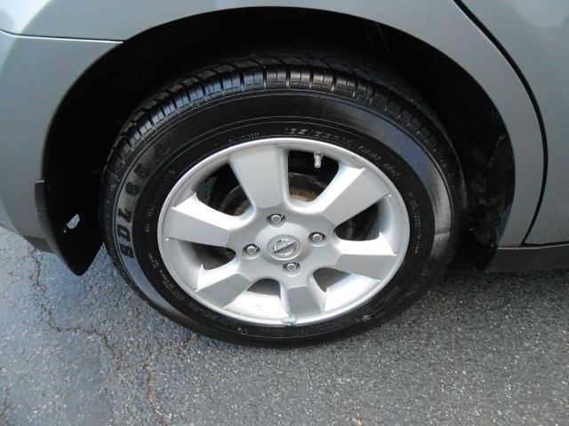 2008 Nissan Versa Limited Access Cab 4WD