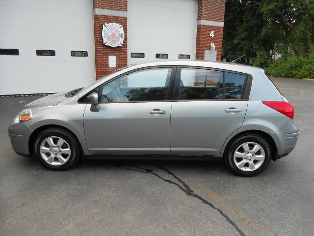 2008 Nissan Versa Limited Access Cab 4WD