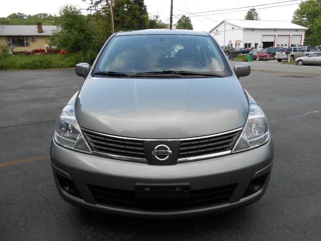 2008 Nissan Versa Limited Access Cab 4WD
