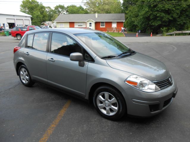 2008 Nissan Versa Limited Access Cab 4WD