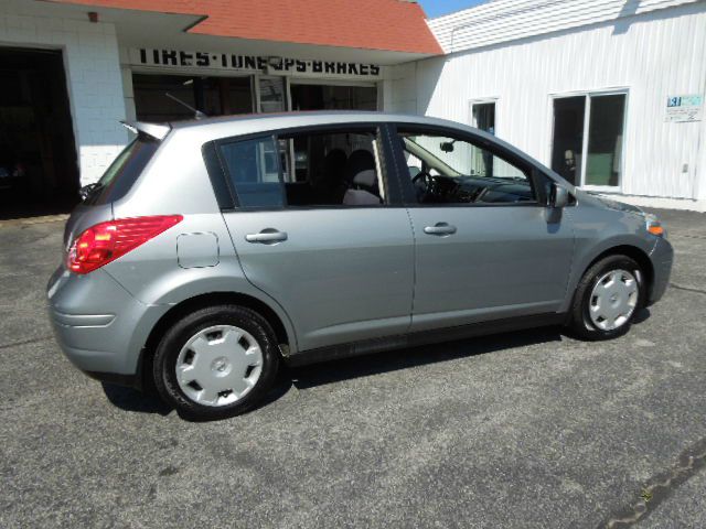 2008 Nissan Versa Limited Access Cab 4WD