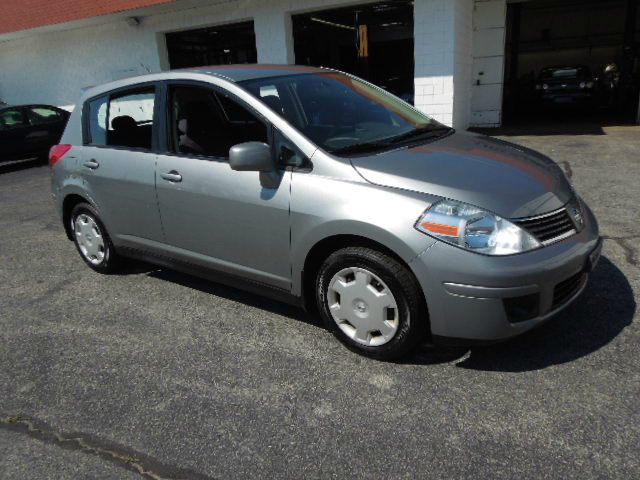 2008 Nissan Versa Limited Access Cab 4WD
