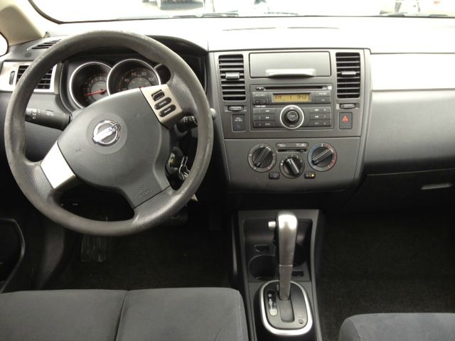 2008 Nissan Versa E43
