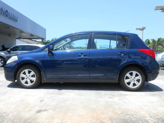 2008 Nissan Versa Limited Access Cab 4WD