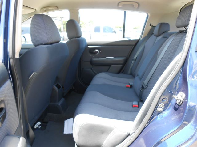 2008 Nissan Versa Limited Access Cab 4WD