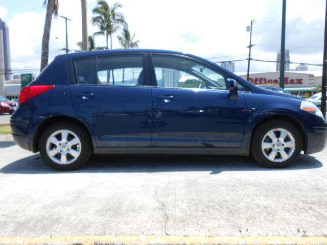 2008 Nissan Versa Limited Access Cab 4WD