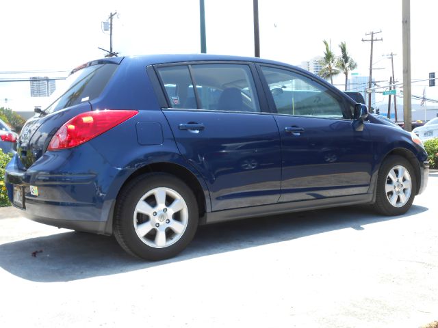 2008 Nissan Versa Limited Access Cab 4WD