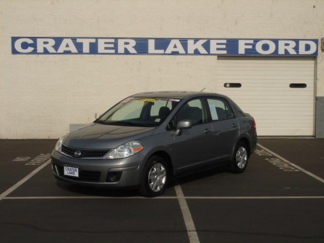 2008 Nissan Versa Crew Cab Standard Box 2-wheel Drive SLE
