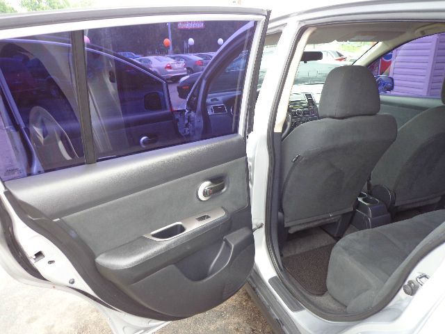 2008 Nissan Versa E43