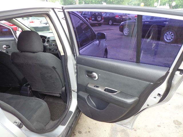 2008 Nissan Versa E43