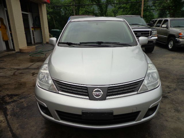 2008 Nissan Versa E43