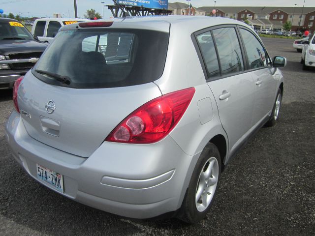 2008 Nissan Versa E43