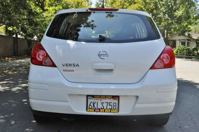 2008 Nissan Versa E43