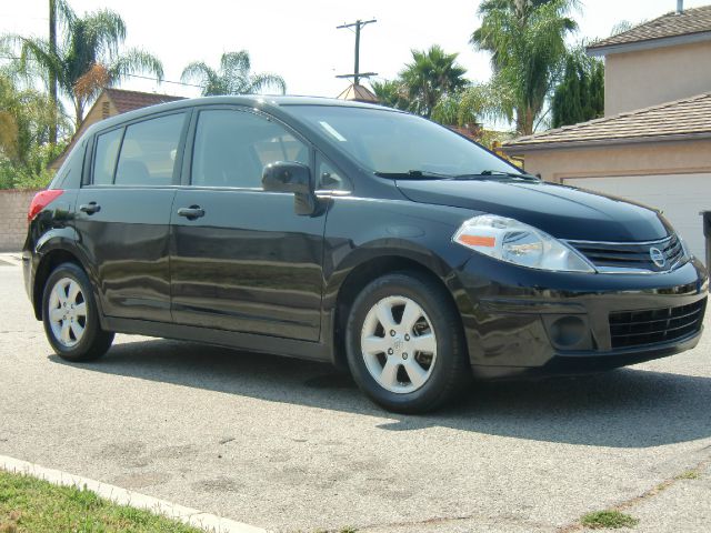 2008 Nissan Versa 2dr Carrera Turbo