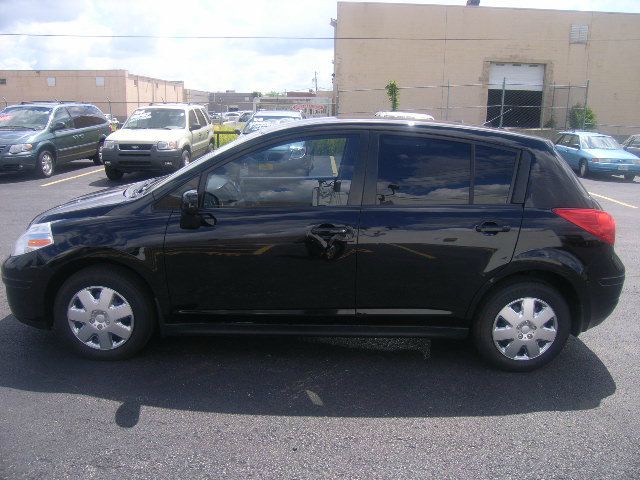 2008 Nissan Versa Limited Access Cab 4WD
