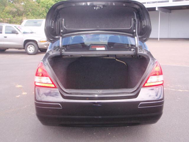 2008 Nissan Versa E43