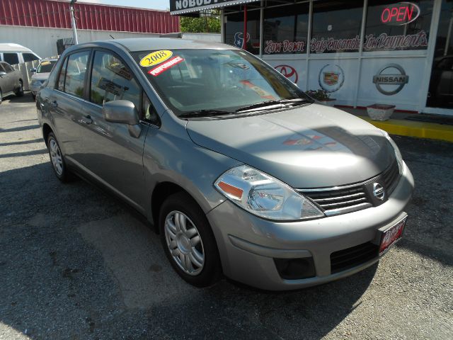 2008 Nissan Versa Crew Cab Standard Box 2-wheel Drive SLE
