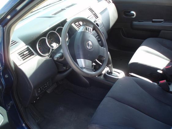 2008 Nissan Versa Crew Cab Standard Box 2-wheel Drive SLE