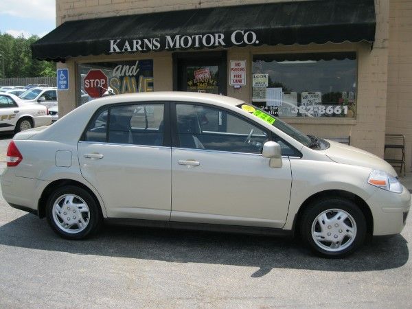 2008 Nissan Versa Crew Cab Standard Box 2-wheel Drive SLE