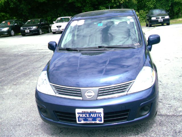 2008 Nissan Versa XLT FX4 Crew Cab