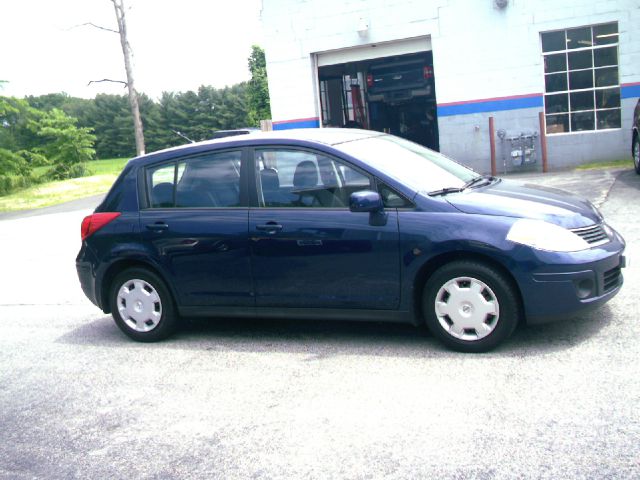 2008 Nissan Versa XLT FX4 Crew Cab