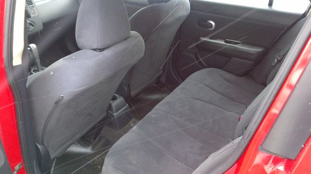 2009 Nissan Versa Carrera C4S