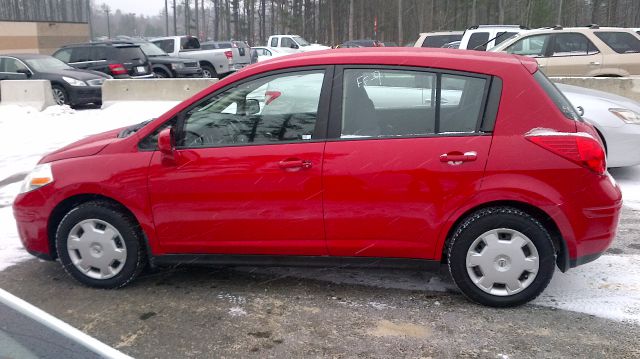 2009 Nissan Versa Carrera C4S